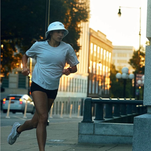 *Sold* Ciele white bucket hat BNIB SMALL MED 56.5cm - Picture 5 of 5